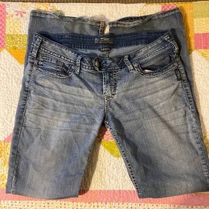 Silver Tuesday 33 x 33